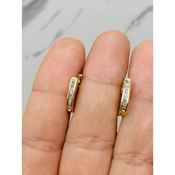 ❤️ Real 10k Gold Diamond Hoop Earrings